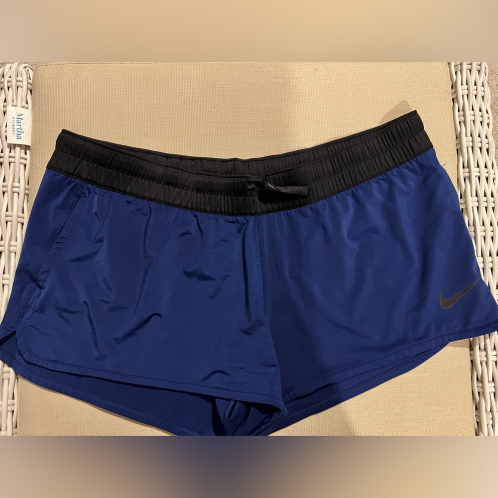 EUC Nike silky drifit shorts